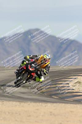 media/Nov-16-2025-Race Pace (Sun) [[8c5fa54630]]/Non Verified Riders (1st 20 Minutes)/6-Turn 12 (2pm)/